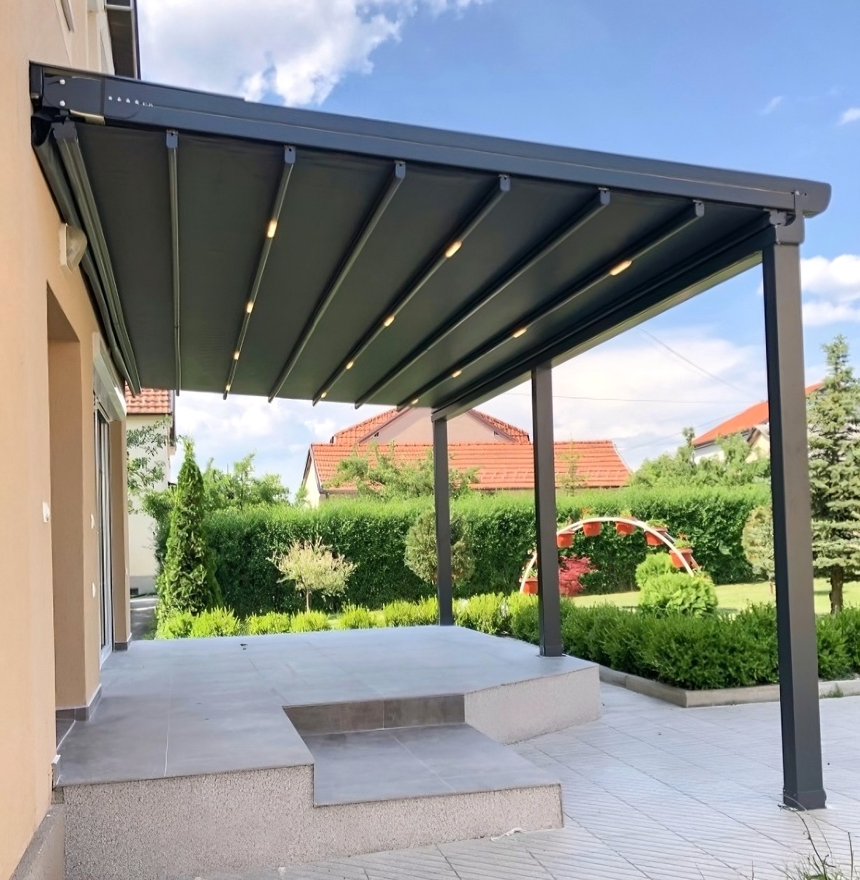 Hliníková pergola se stahovací střechou