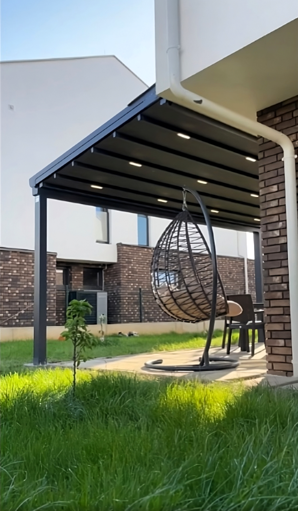 Hliníková pergola se stahovací střechou
